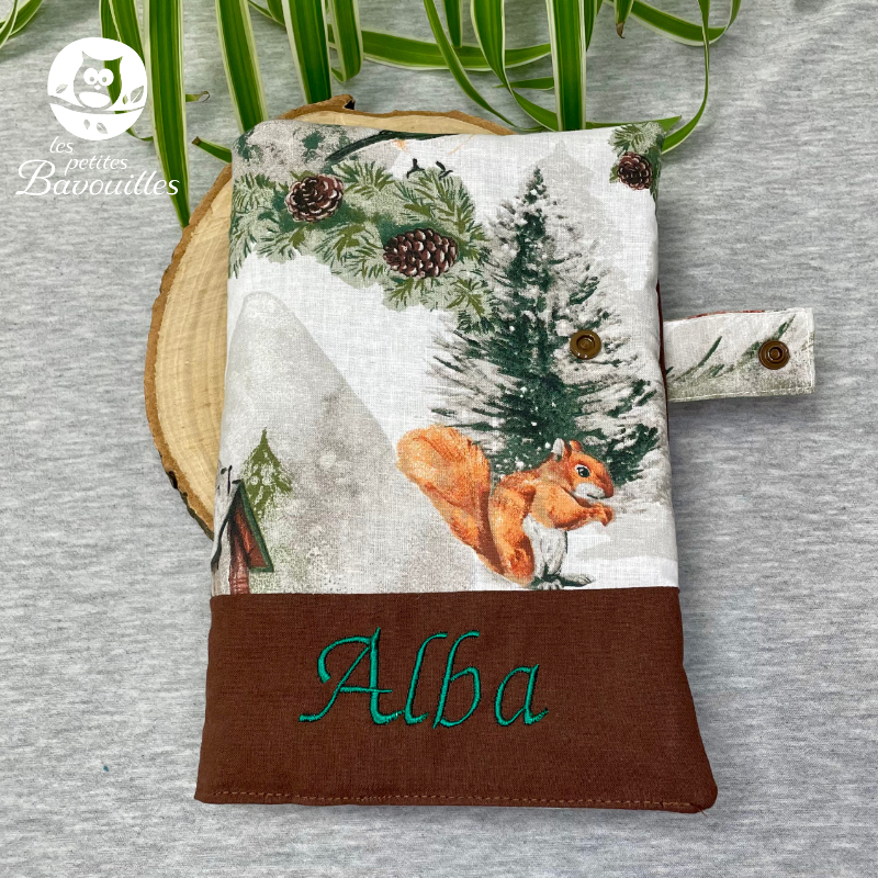 ALBA CARNET DE SANTE FAIT MAIN